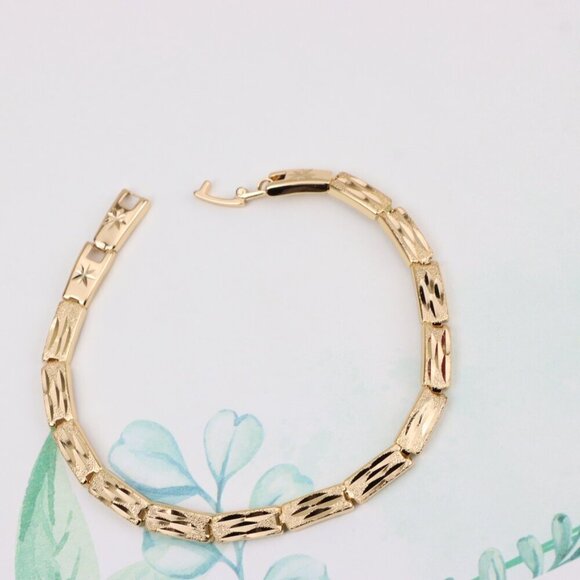 "Textured Geometric Rose Gold Bracelet in Polished Finish, XPBL0862 - Picture 5 of 12